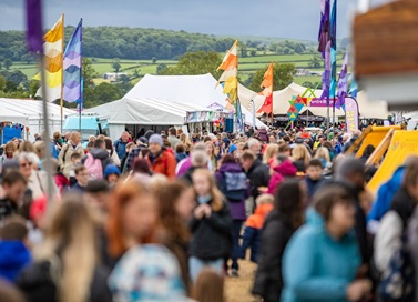 CBSeic Cymru i noddi Nant Caredig am y drydedd flwyddyn yn olynol