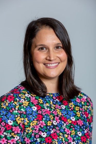 Dr Natasha Knowles